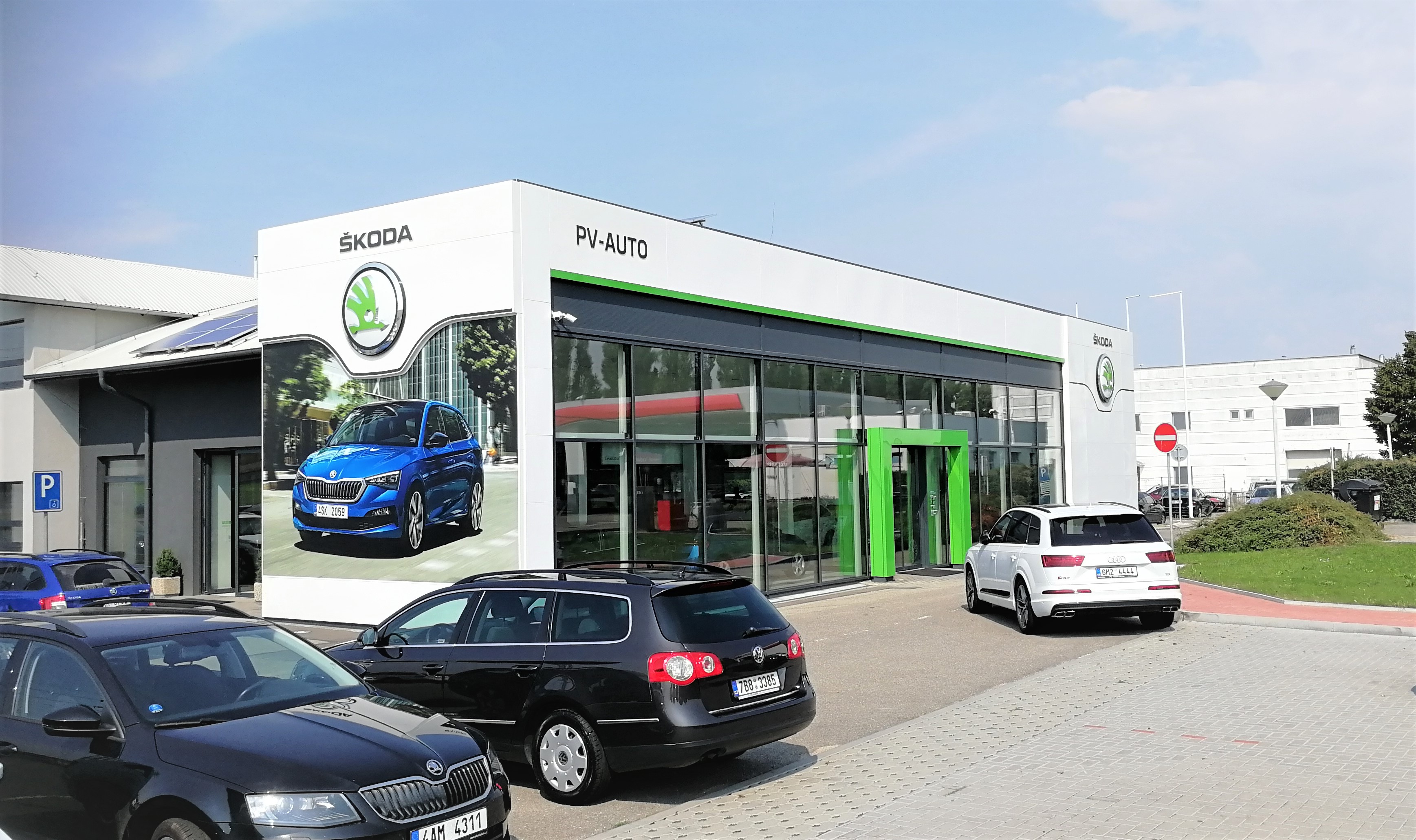 Přístavba a rekonstrukce autosalonu v Prostějově